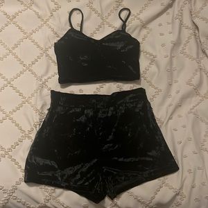 Buffbunny Frozen velvet set